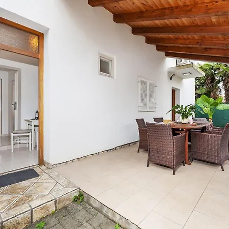 Beschauliches Studio-apartment Mit Mediterranem Garten - 10 Minuten Zum Appartement