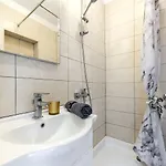 Beschauliches Studio-apartment Mit Mediterranem Garten - 10 Minuten Zum Apartmán Rovinj