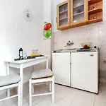 Beschauliches Studio-apartment Mit Mediterranem Garten - 10 Minuten Zum