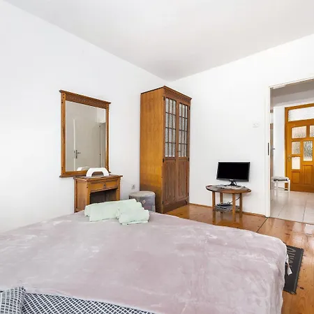 Beschauliches Studio-apartment Mit Mediterranem Garten - 10 Minuten Zum Apartmán *